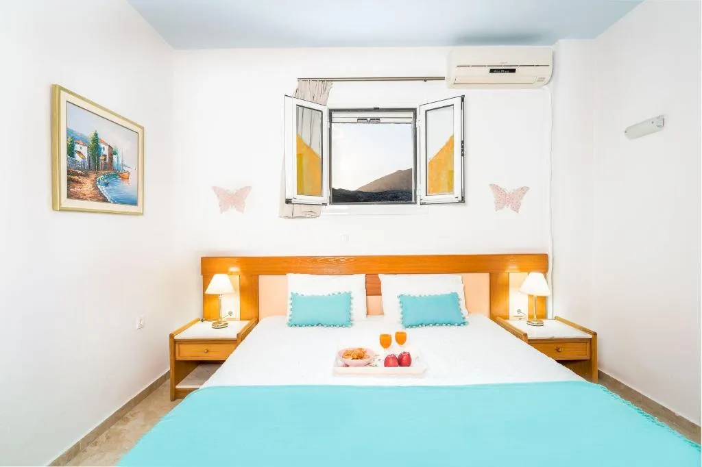 Room, Villa Frati Gorge, Crete