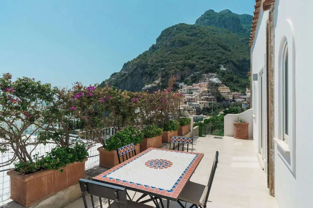 SUITE WITH PRIVATE POOL Room, Villa Magia, Naples
