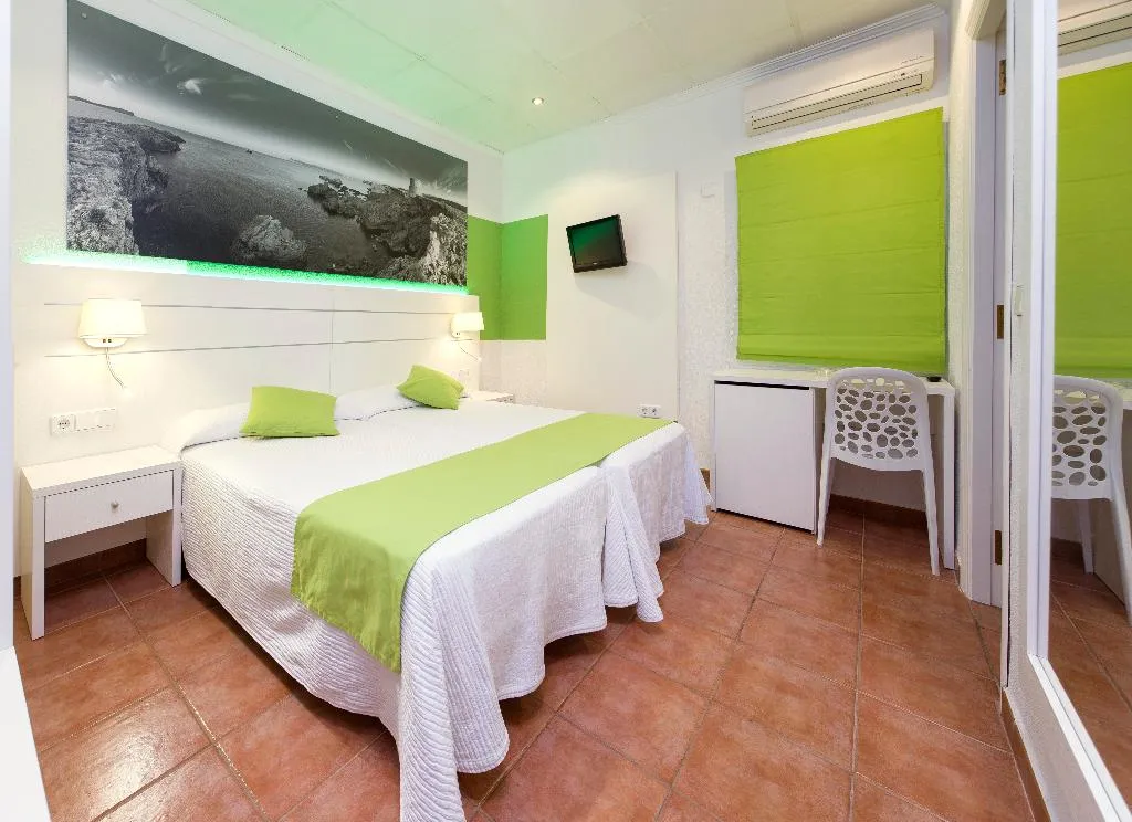 Double or Twin SUPERIOR Room, Hostal Adelino, Ibiza