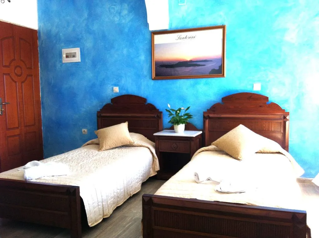 Double or Twin STANDARD Room, Emmanuela Studios, Santorini