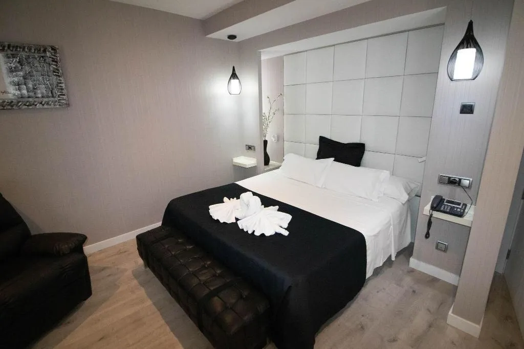 SUITE WITH DOUBLE BED Room, Avenida de España, Madrid