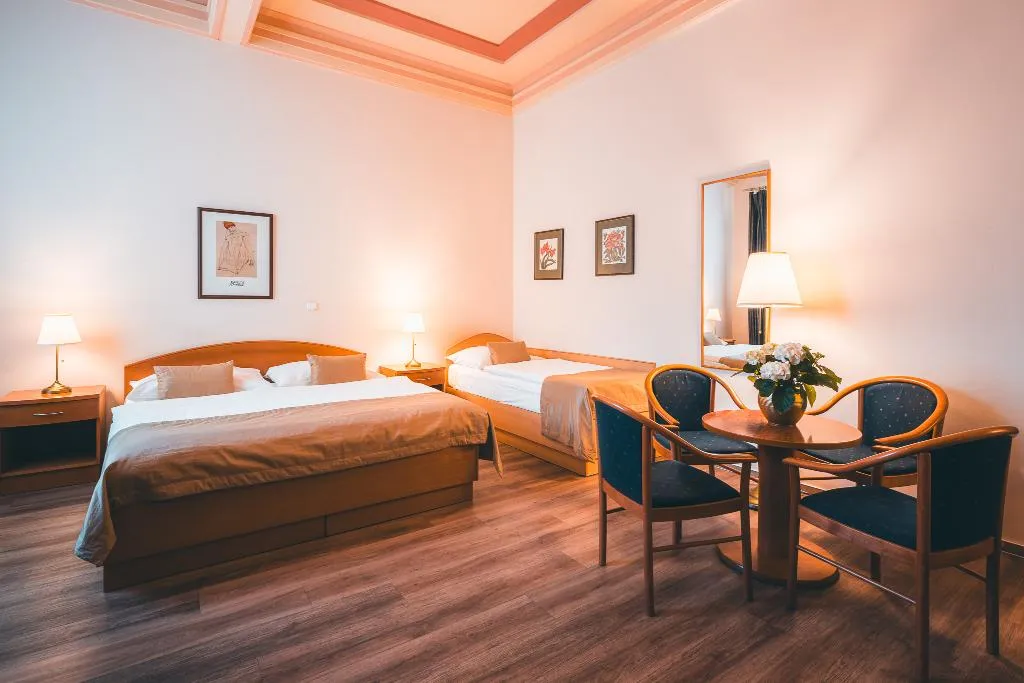 TRIPLE STANDARD Room, Ariston & Ariston Patio Hotel Prague, Prague