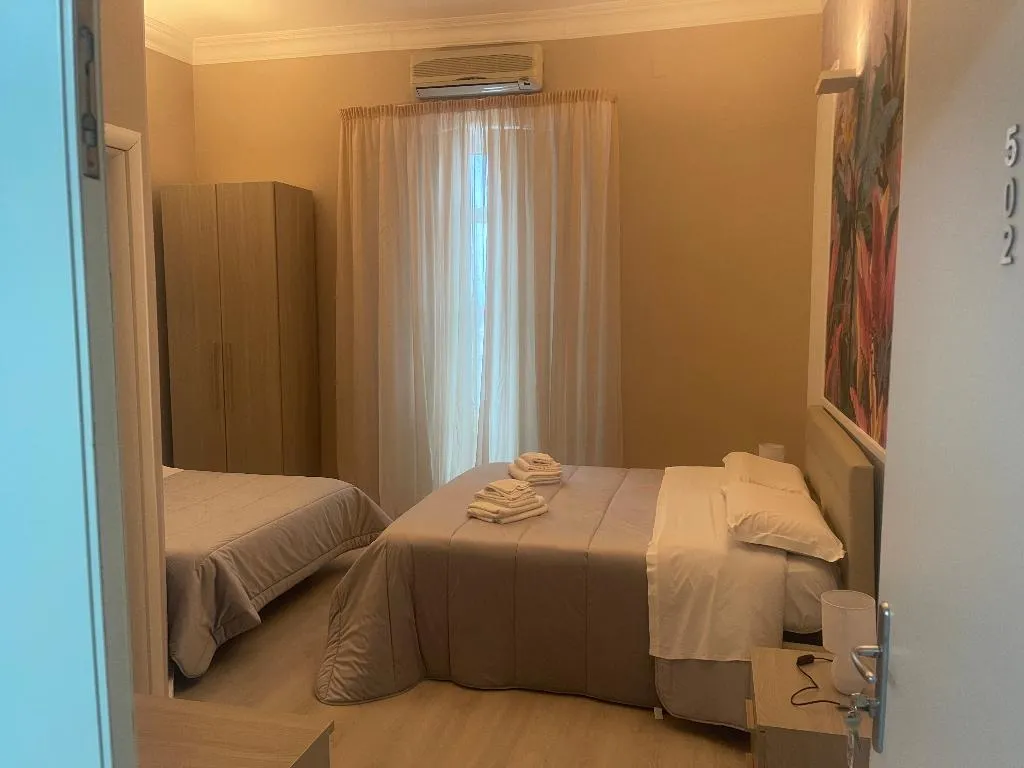 TRIPLE STANDARD Room, B&B Chez Moi, Naples
