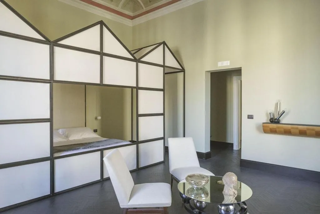 Room, Asmundo Di Gisira, Catania