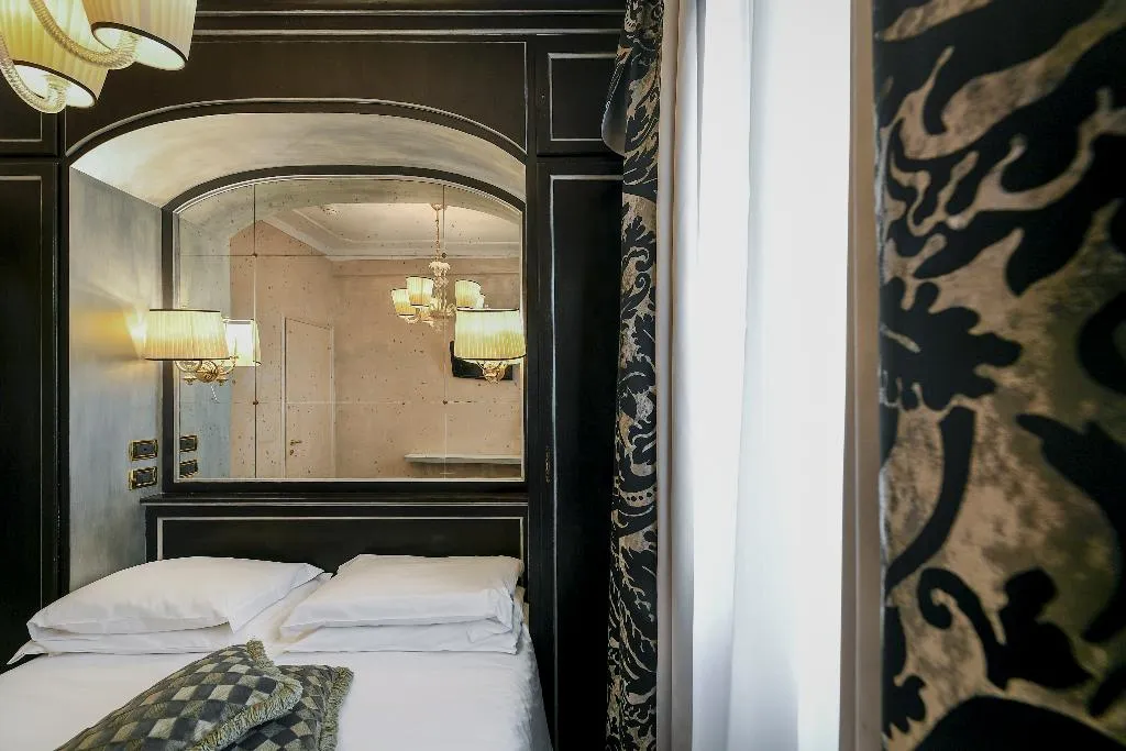 Double or Twin BASIC Room, Campiello Hotel, Venice