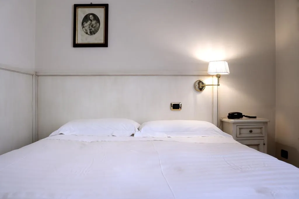 SINGLE STANDARD Room, Astro Mediceo, Florence