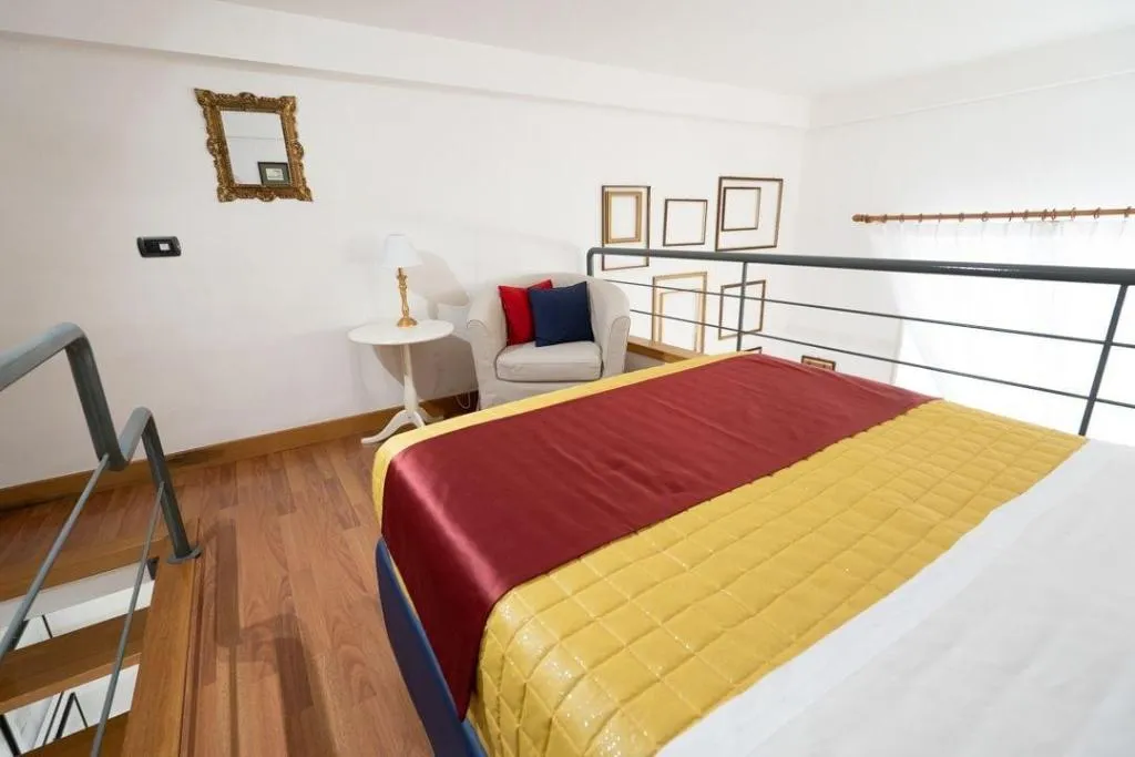 Room, Moon Luxury Rooms & Apartments, Naples