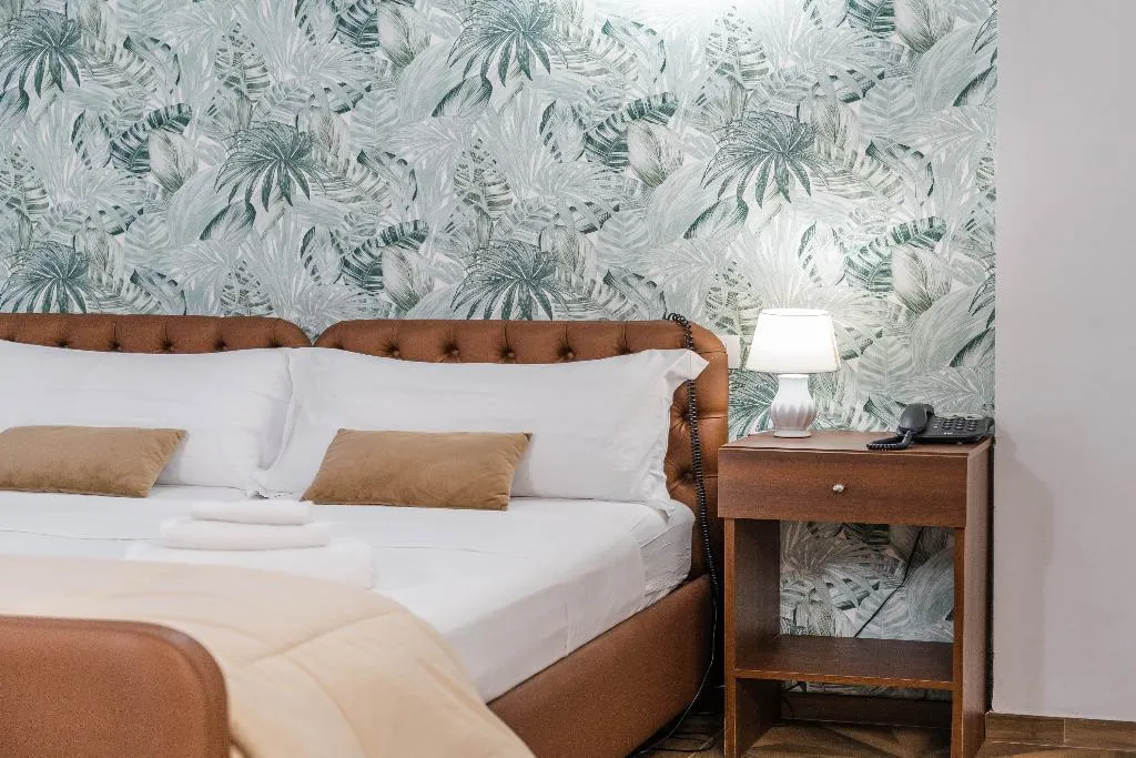 TRIPLE CLASSIC Room, Kairos Hotel, Naples