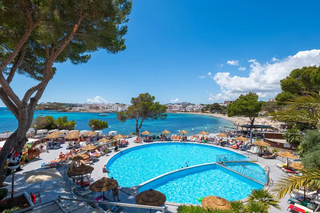 Pool, Leonardo Royal & Suites hotel Ibiza Santa Eulalia, Ibiza