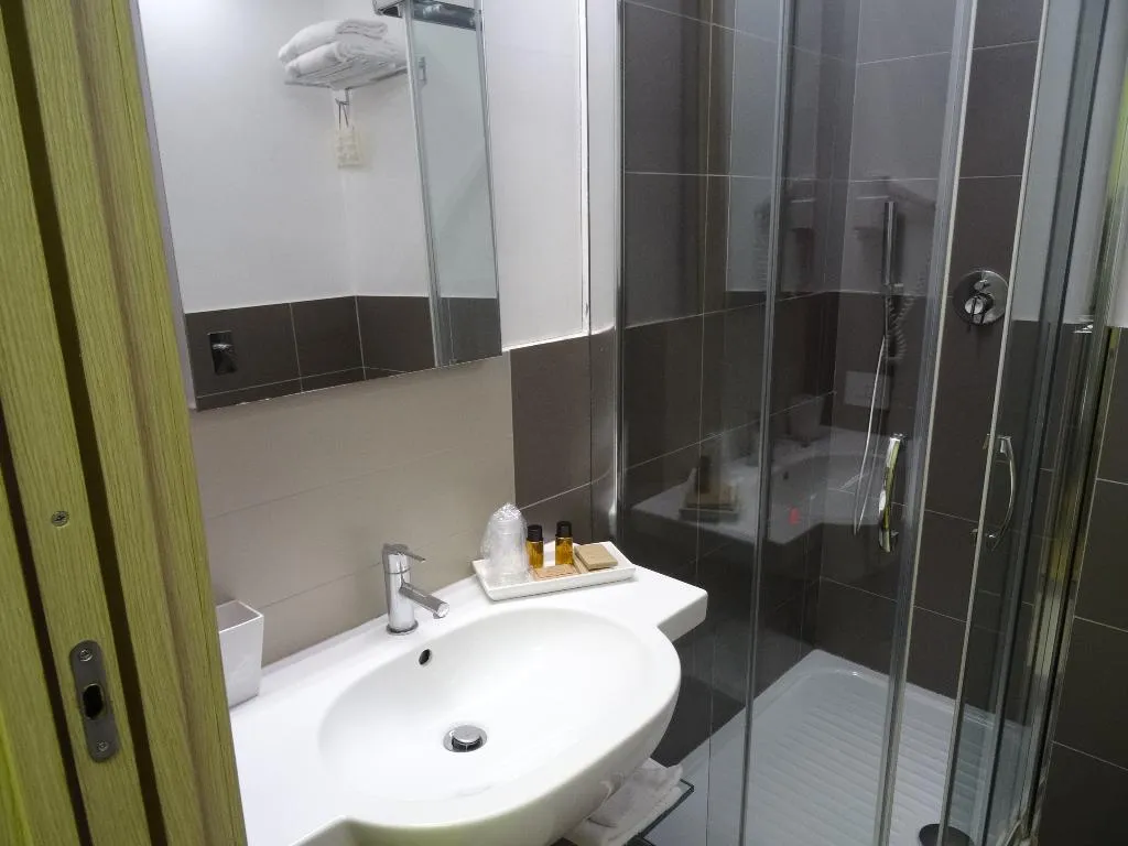 TWIN STANDARD Room, Il Cantico ST Peter, Rome