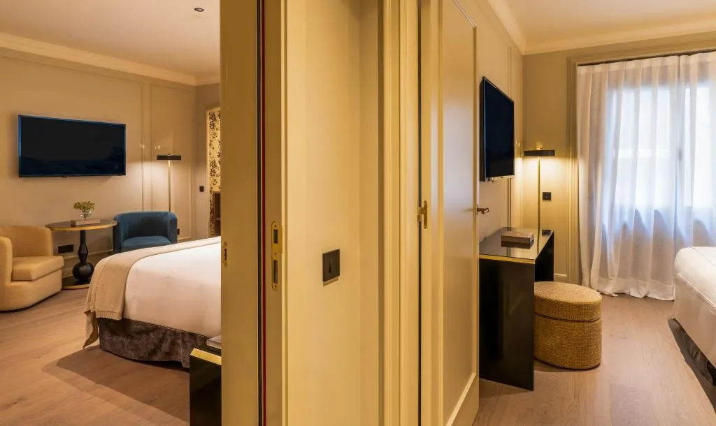 FAMILY ROOM WITH VIEWS Room, El Avenida Palace, Barcelona
