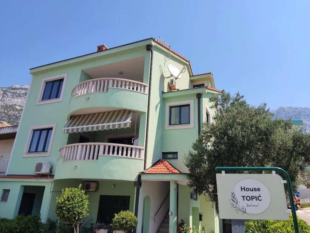 General view, House Topic, Split