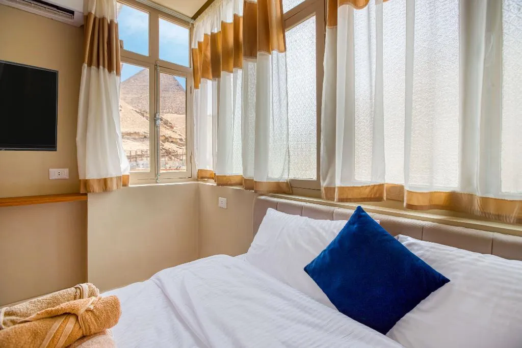 DOUBLE WITH VIEWS Room, Villa Khufu Pyramids Hotel, Cairo