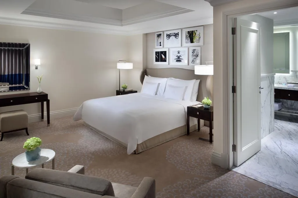 SUITE CLUB Room, Kempinski The Boulevard Dubai, Dubai