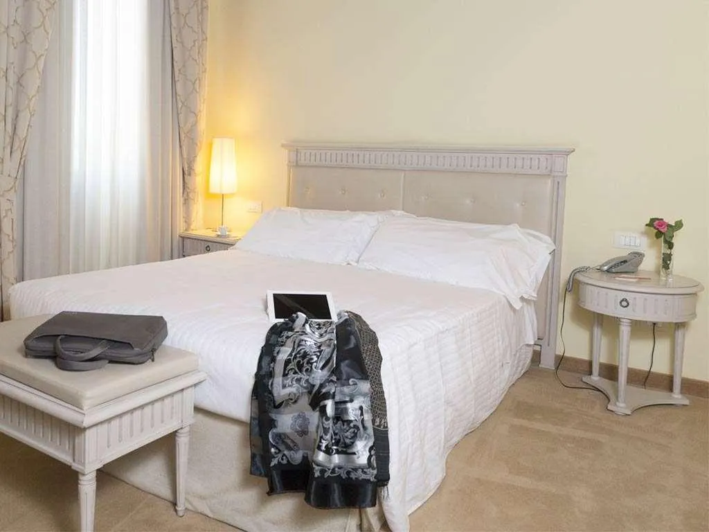 DOUBLE SINGLE USE CLASSIC Room, LHP Certaldo Resort, Florence
