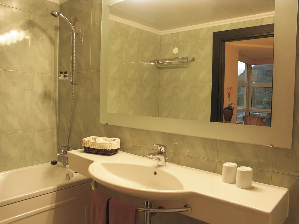 Double or Twin SEA VIEW Room, Baia Madeira Hotel, Madeira