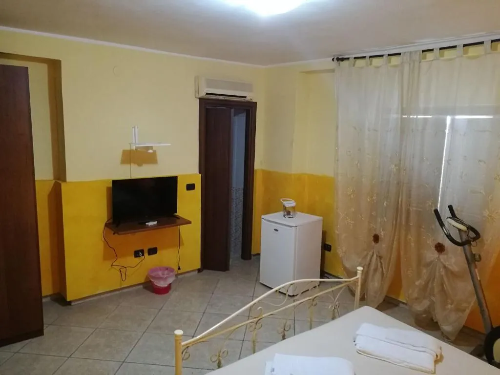 Room, Garden inn, Naples