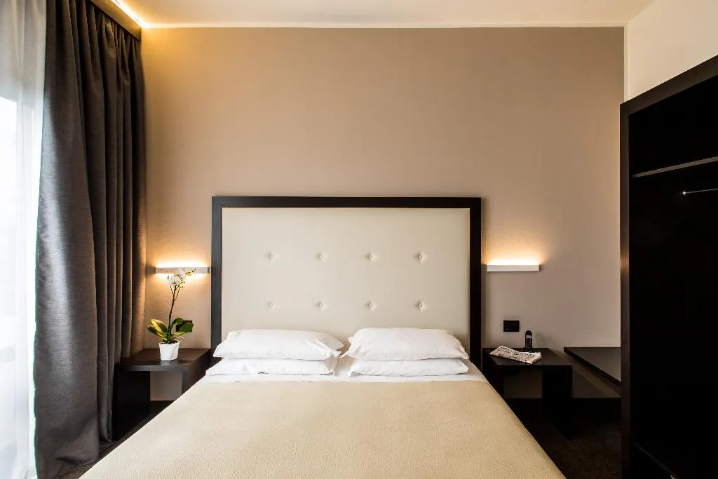DOUBLE SUPERIOR Room, Mirage, Florence