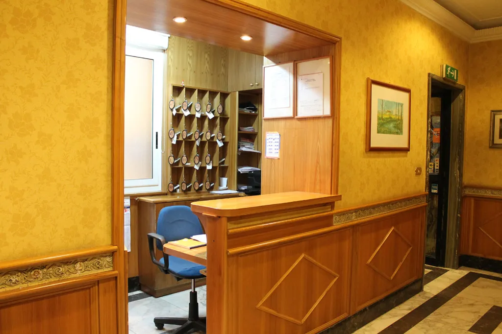 Lobby, Fiori, Rome