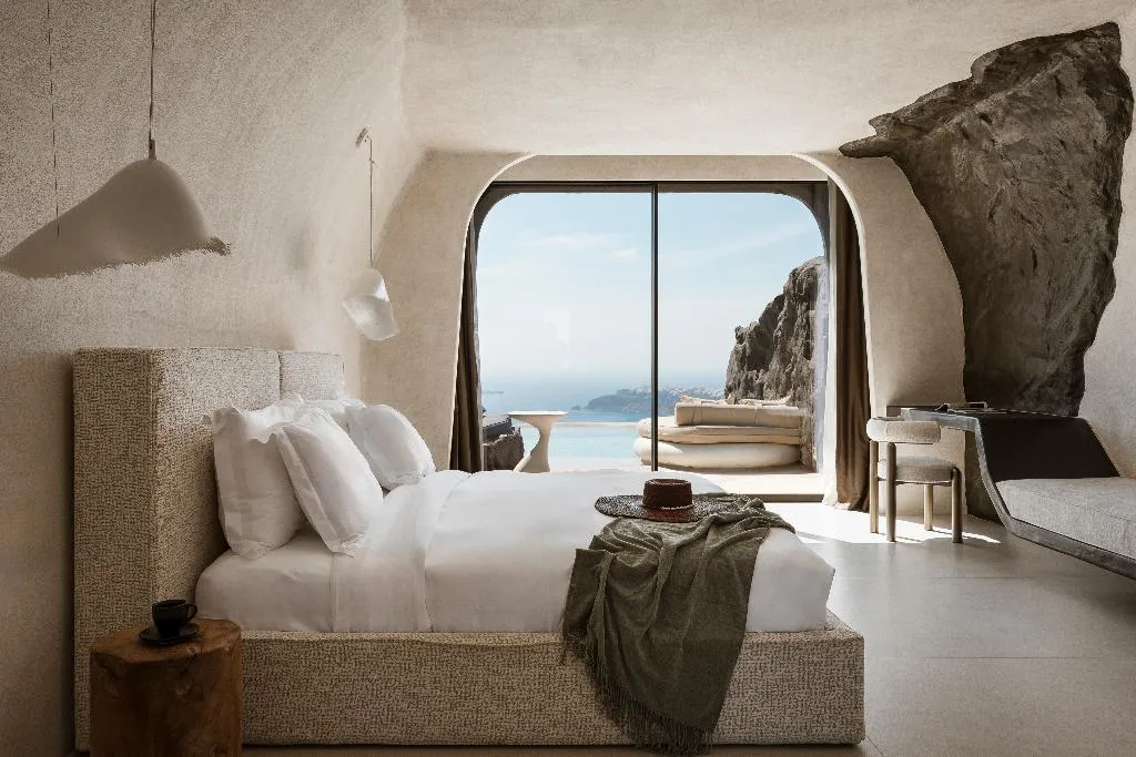 SUITE WITH PRIVATE POOL Room, One Of One Hotel, Santorini
