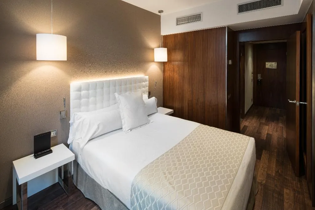 SINGLE STANDARD Room, Catalonia Ramblas, Barcelona