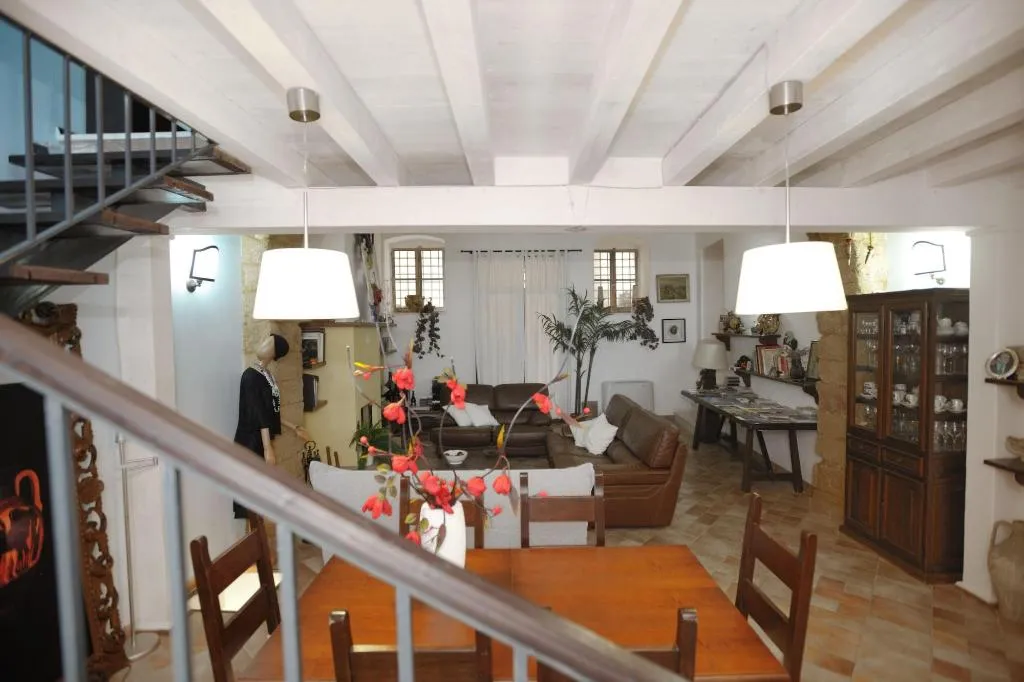 Lobby, Arco Ubriaco, Catania