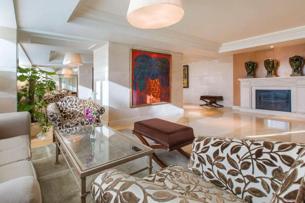 Lobby, Kempinski Nile Hotel Garden City Cairo, Cairo