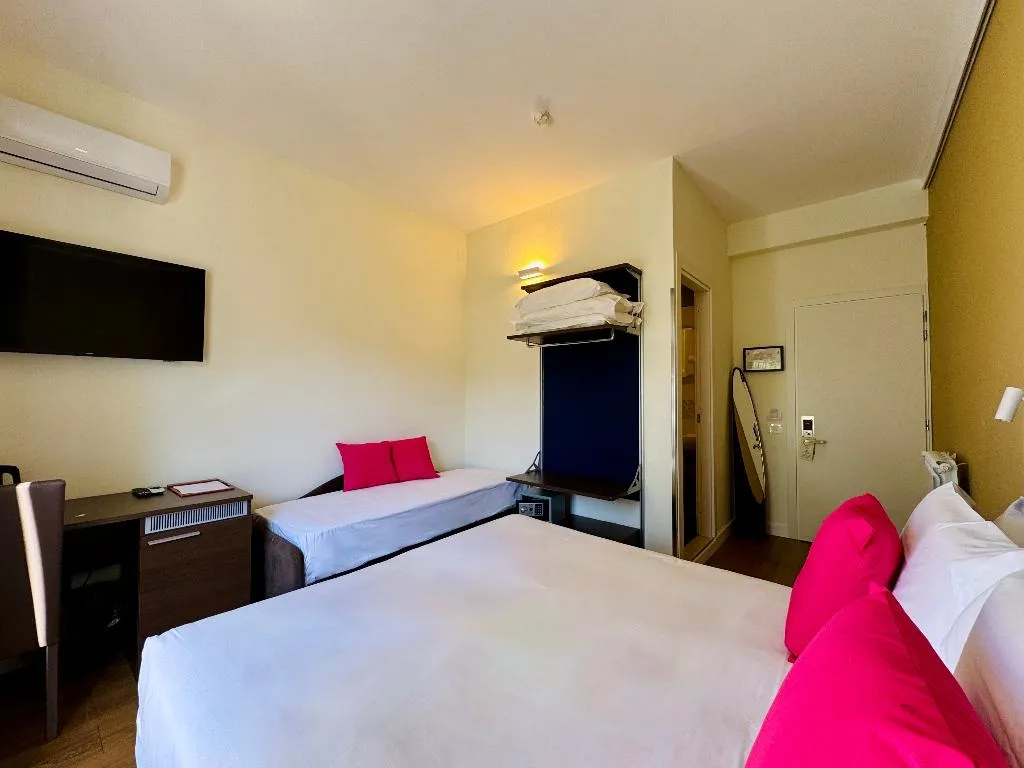 TRIPLE STANDARD Room, Hotel La Pergola, Naples