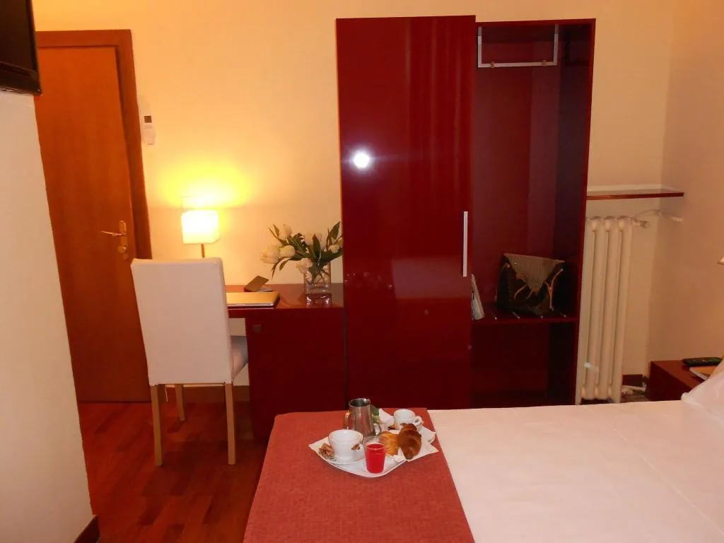 DOUBLE STANDARD Room, Minerva, Milan