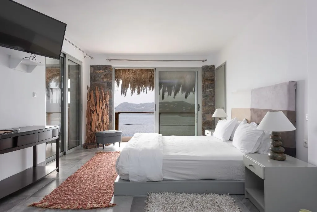 SUITE DELUXE SEA VIEW Room, Greco Philia Elia Mykonos, Halkidiki