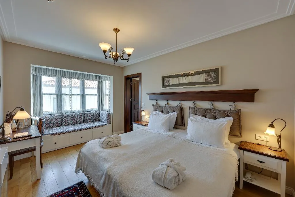 Double or Twin SUPERIOR WITH BALCONY Room, Akanthus Hotel Ephesus, Izmir