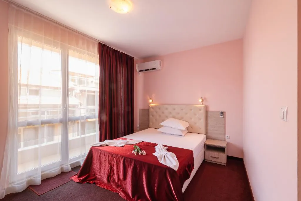 Room, Zeus, Bourgas