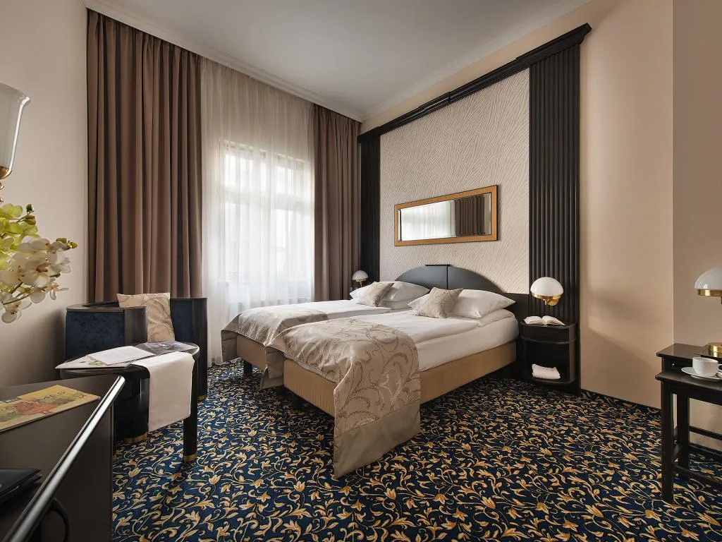 DOUBLE BUSINESS Room, EA Hotel Royal Esprit, Prague