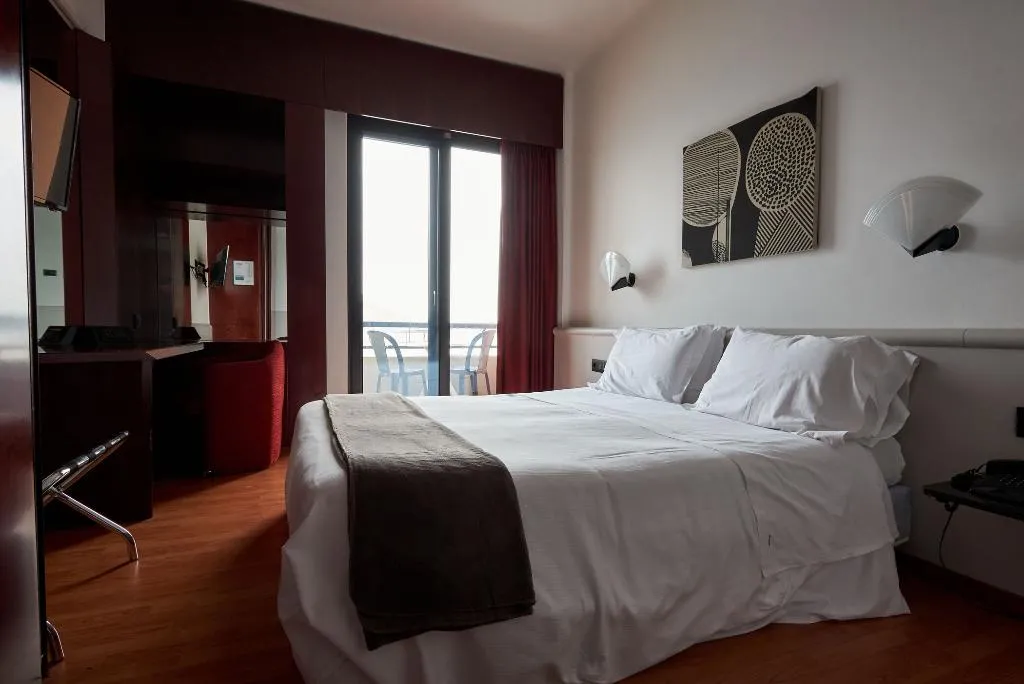 DOUBLE LAKE VIEW Room, Concorde, Milan