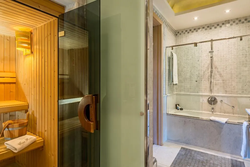 SUITE STANDARD Room, Casa Fuster, Barcelona