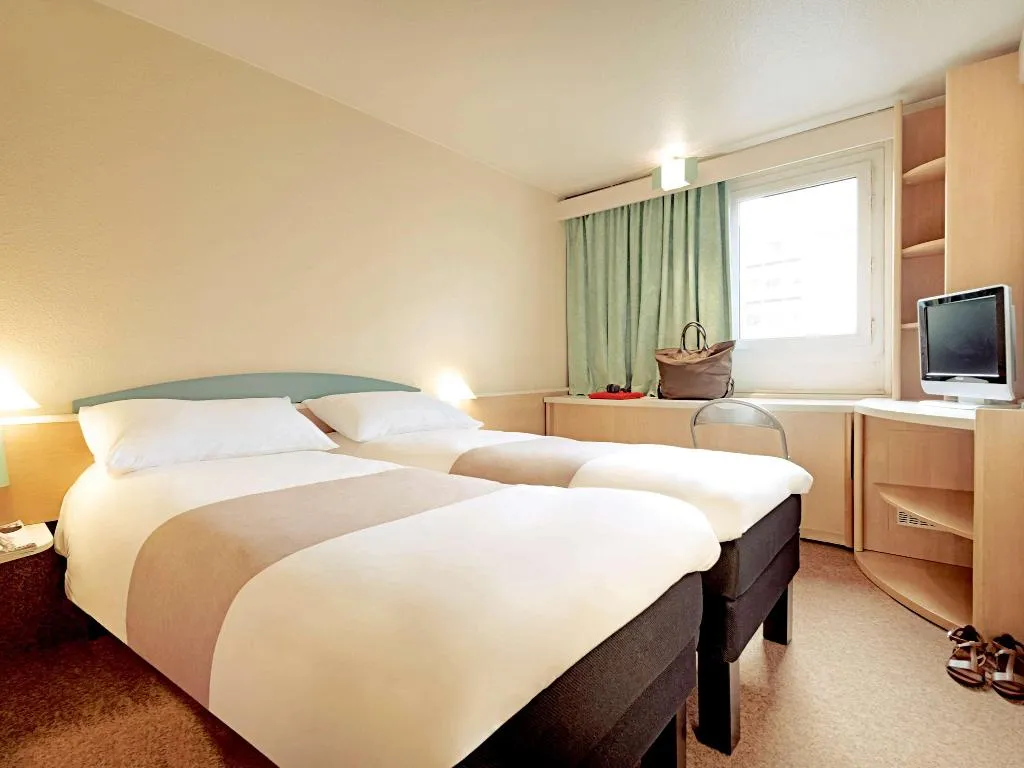 TWIN STANDARD Room, Ibis Setubal, Lisbon