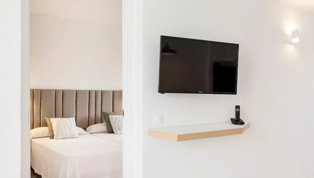 APARTMENT TWO BEDROOMS Room, Ilunion Menorca, Menorca