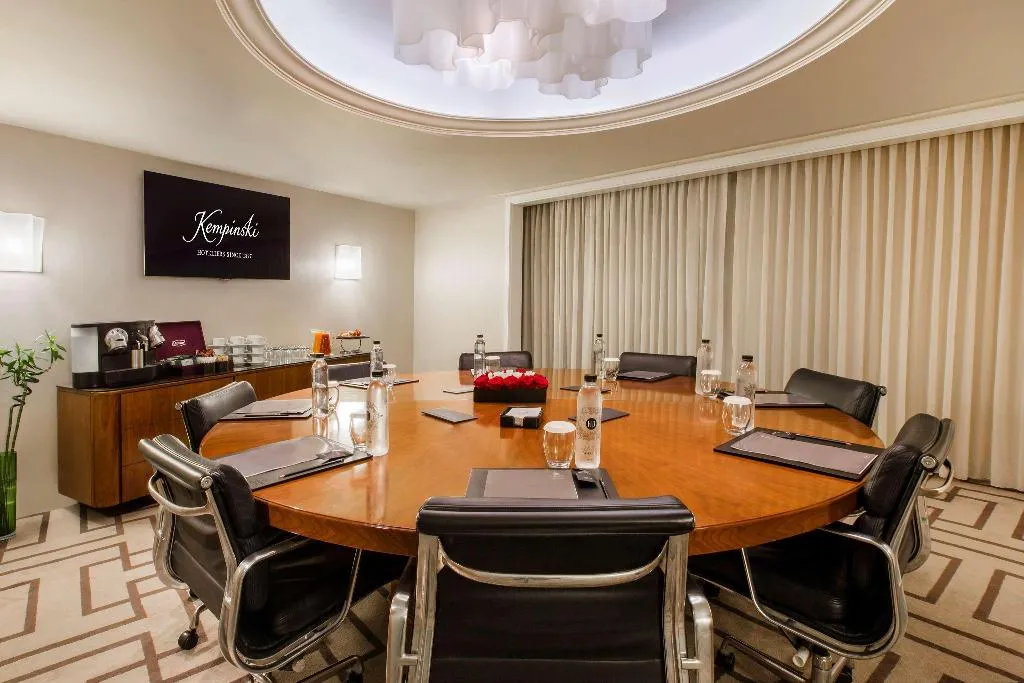 Conferences, Kempinski Nile Hotel Garden City Cairo, Cairo