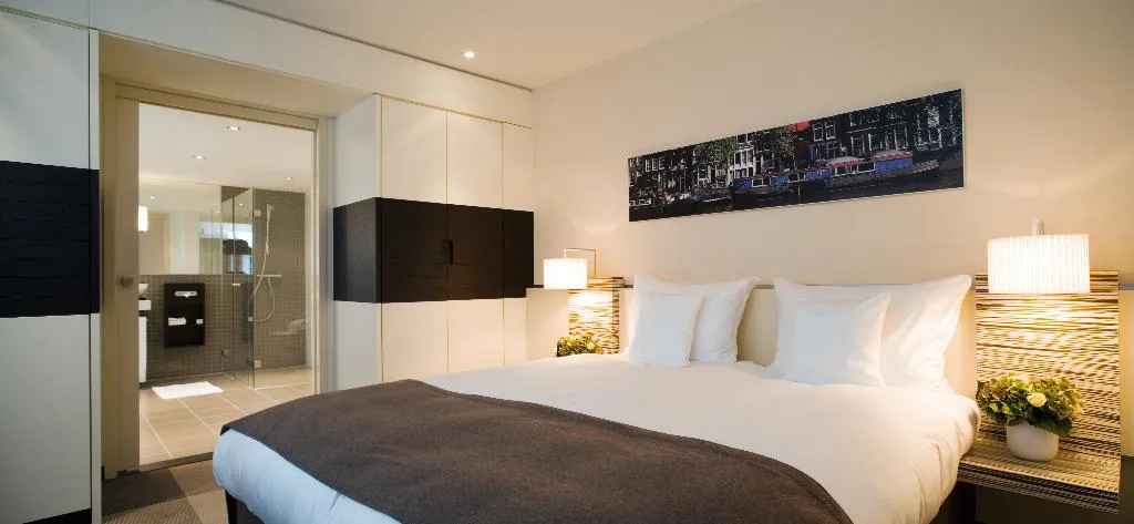 SUITE PREMIER KING BED Room, Movenpick Hotel Amsterdam City Centre, Amsterdam