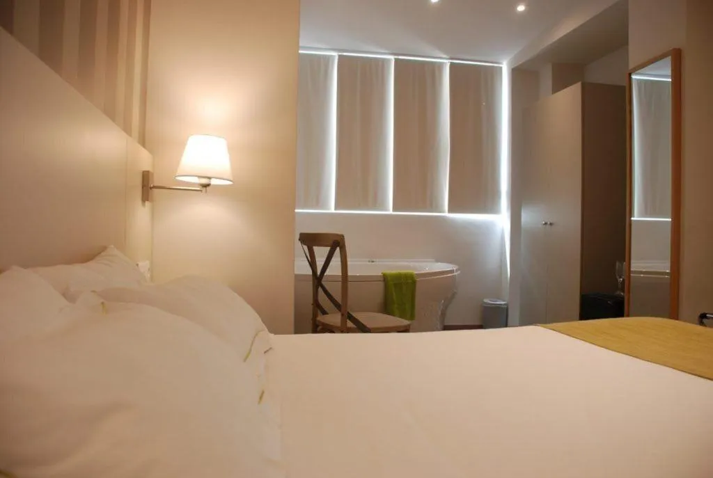 DOUBLE WITH JACUZZI Room, San Lorenzo Boutique Hotel, Valencia