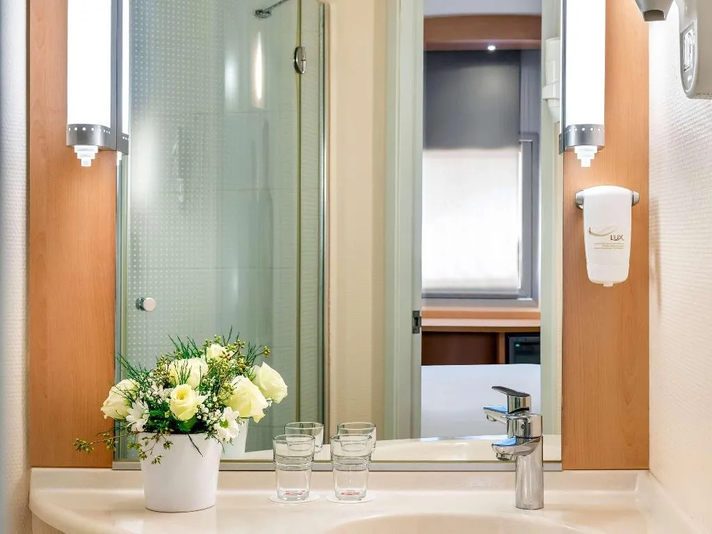 TWIN STANDARD Room, ibis Izmir Alsancak, Izmir