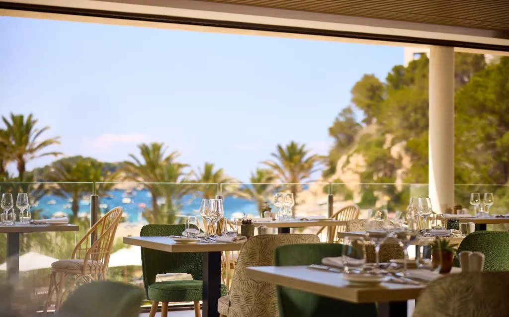 Restaurant, Cala San Miguel Ibiza Res, Curio Colllec by Hilton, Ibiza
