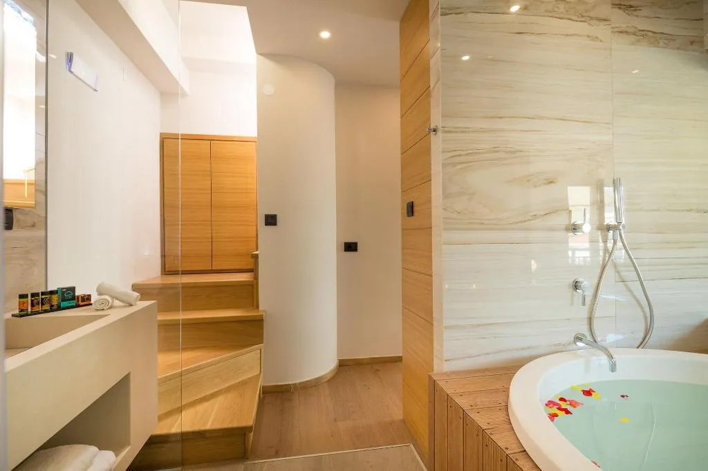 Room, Querini Luxury Suites, Crete