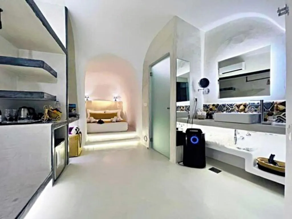 CAVE SEA VIEW WITH TERRACE Room, Edem Luxury Hotel, Santorini