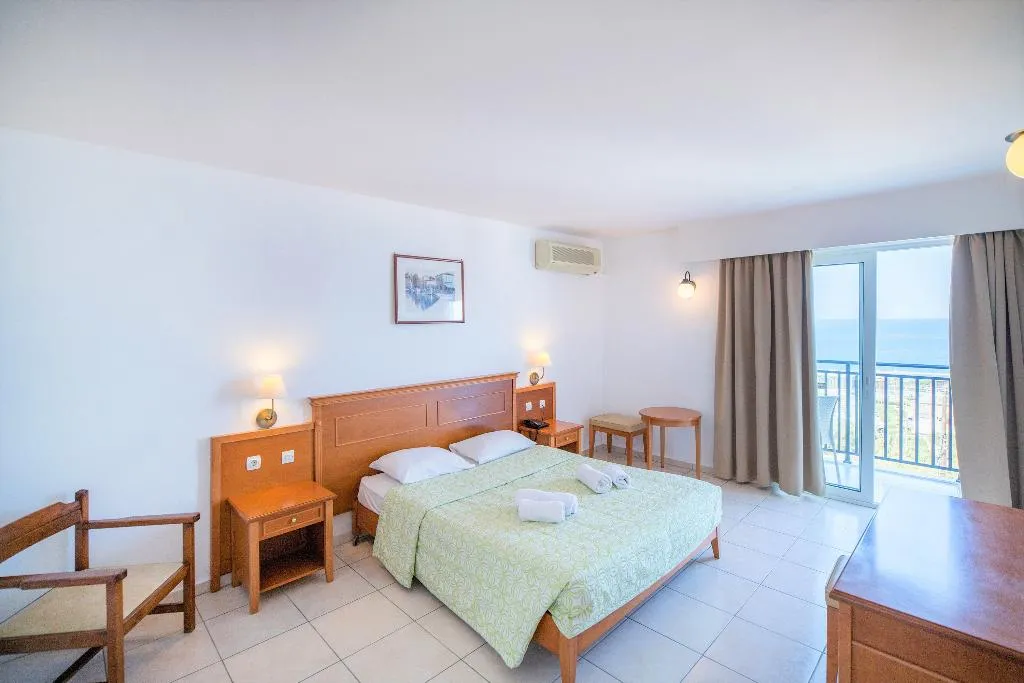 Double or Twin SEA VIEW Room, Semiramis Village, Crete