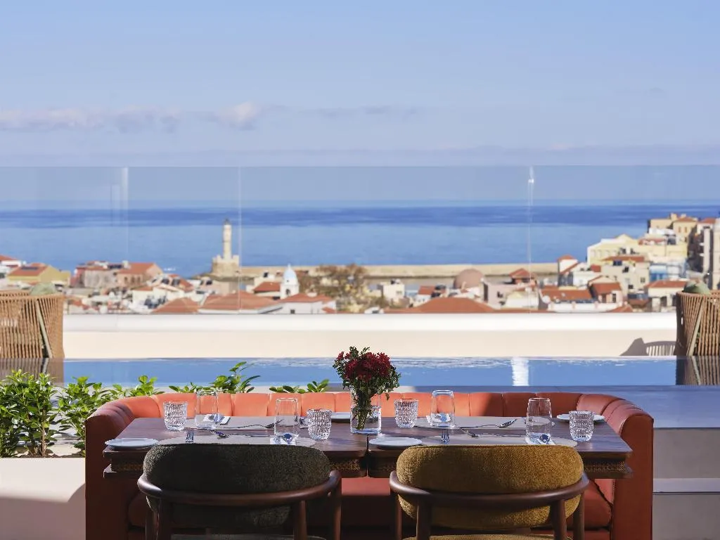 Bar, Hilton Garden Inn Chania City, Crete