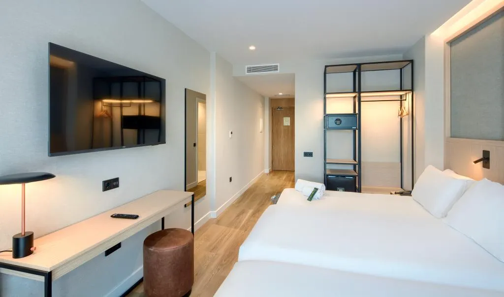 TRIPLE STANDARD Room, Sercotel Rosaleda Málaga, Costa Del Sol