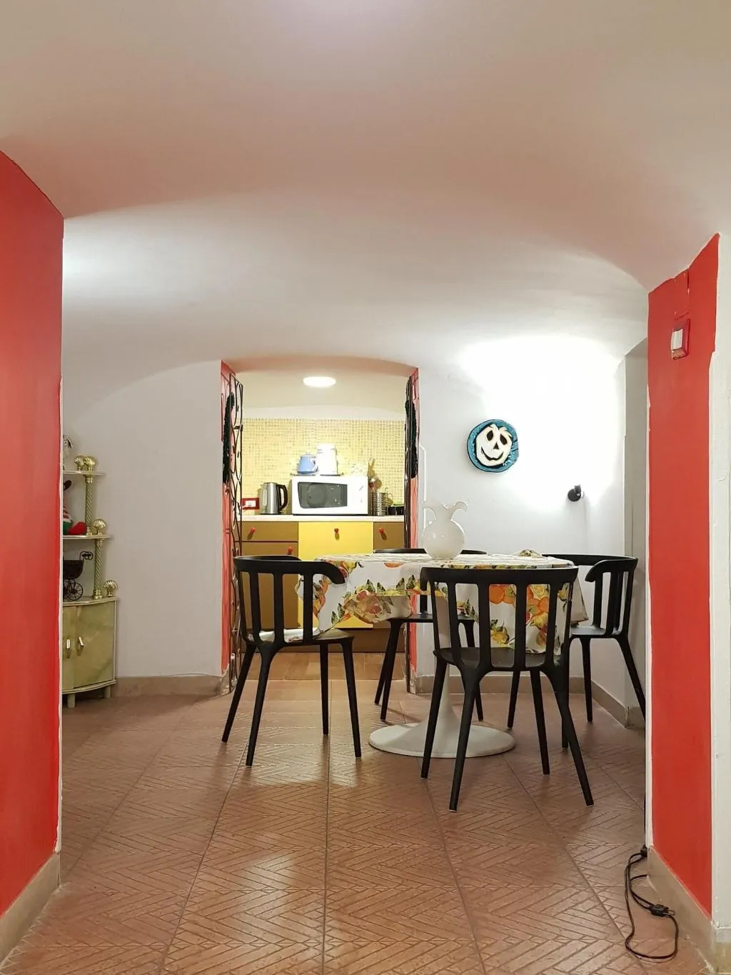 Room, Capa & Coda, Naples