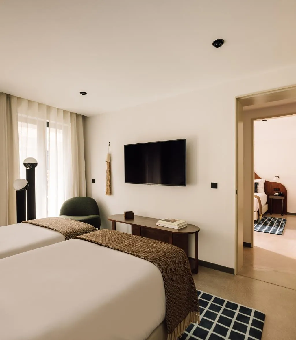 SUITE THREE BEDROOMS THREE BATHROOMS Room, The Rebello Hotel & Spa, Porto