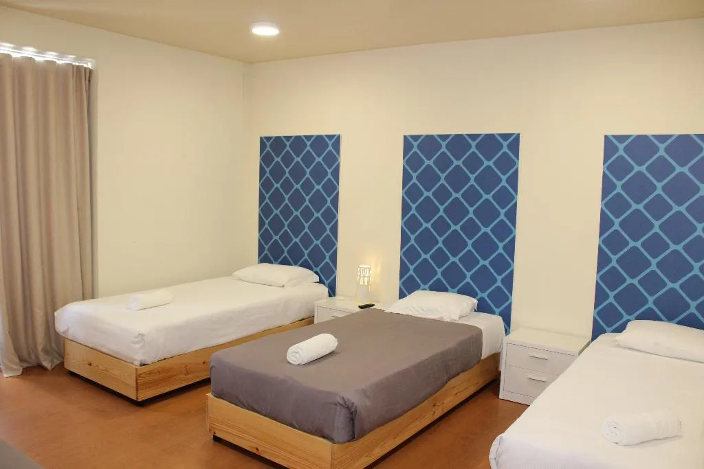 QUADRUPLE WITH SHARED BATHROOM Room, Tagus Royal Residence, Lisbon